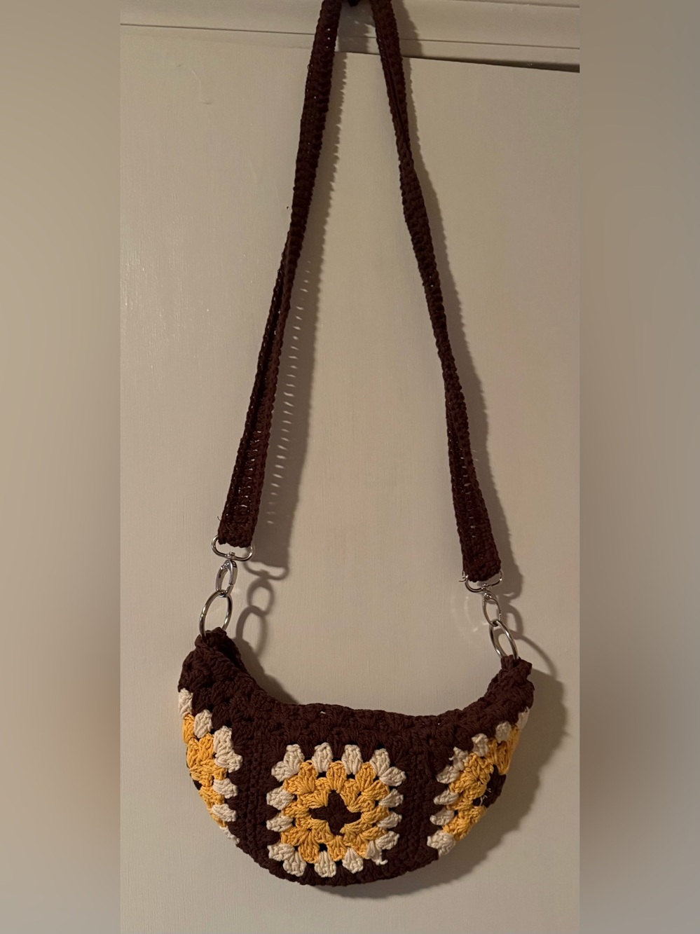 Handmade Crochet Brown and Yellow Floral Shoulder/Crossbody Bag. Cute! 🥰 - Picture 2 of 4